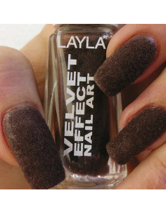 Layla Velvet Effect 04 marrón microfibras nail art 2