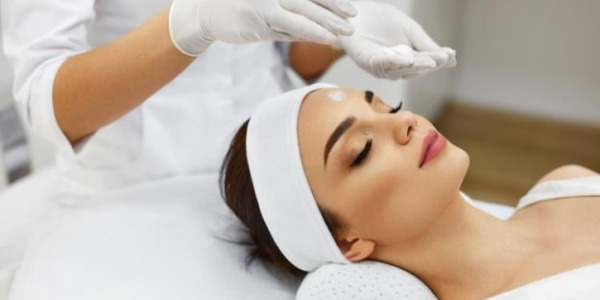 Cómo realizar una limpieza facial profesional en casa